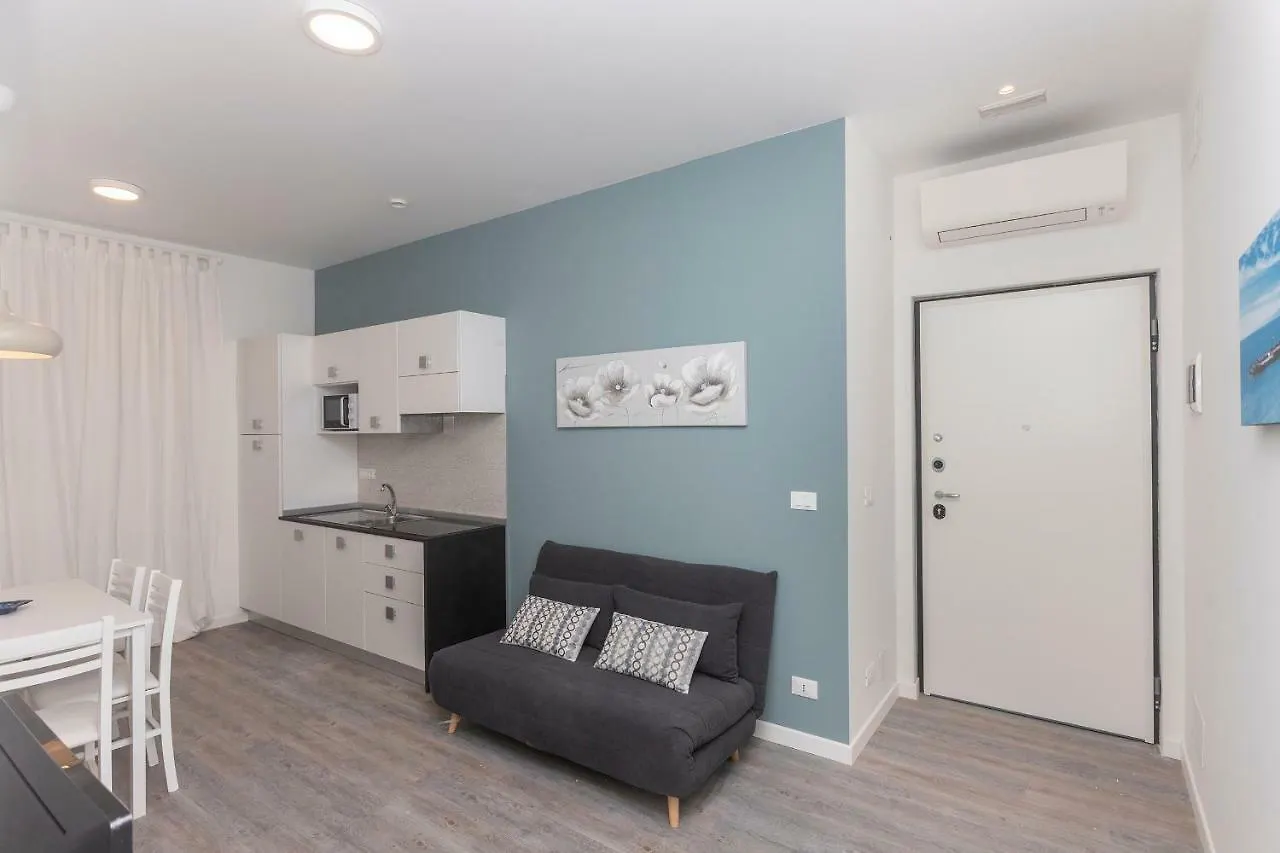 Real Italian Estate - Sails & Sweet Dreams Apartment Genoa 0*,  Italy